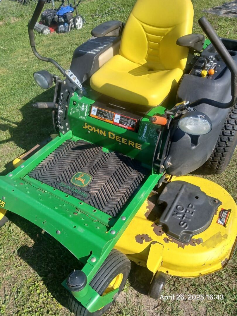 John Deere Z445 After a Full Service